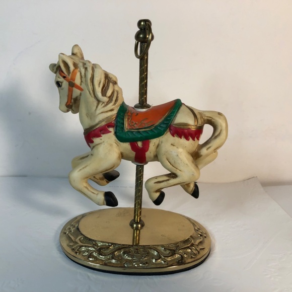 Vintage 6” Porcelain carousel horse with brass base - Picture 7 of 10